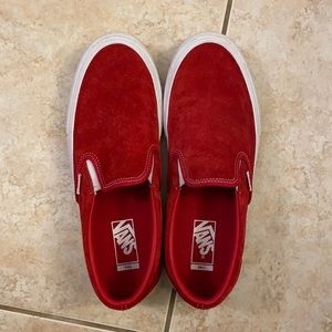 men’s red velvet slip on vans